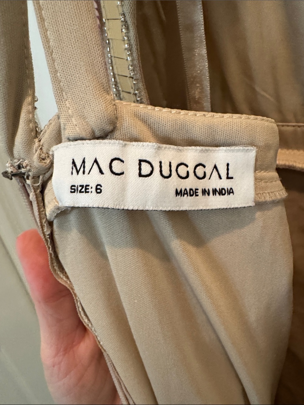 Mac Duggal 93981 Gold and Silver Halter Neck Embellished Detailed Back Gown Sz 6 - Picture 13 of 15